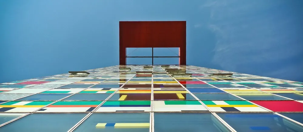 Security Product Management at Large Companies vs. Startups - illustration